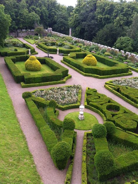 MADABOUT GARDEN DESIGN - Gardens at Chillingham Castle, Northumberland,...