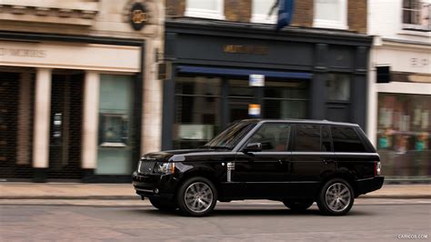 Range Rover Autobiography Black (2011) - Front Left Quarter | Caricos