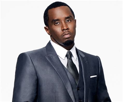 Sean Combs Biography - Facts, Childhood, Family Life & Achievements