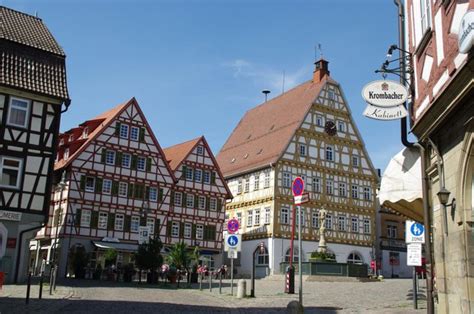 Marktplatz mit Rathaus - Leonberg:: MGRS 32UNV0105 :: Geograph Deutschland