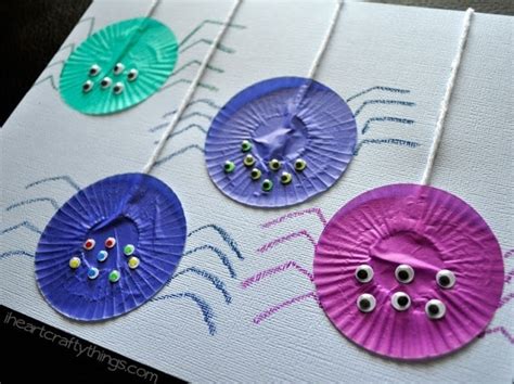 Cupcake Liner Spider Craft for Kids | I Heart Crafty Things