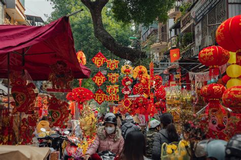 VIETNAMESE CULTURE: TRADITIONAL ACTIVITIES ON TET HOLIDAY LUNAR NEW ...