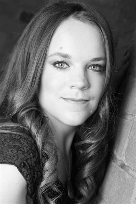 Biography | Sarah Williamson – Soprano