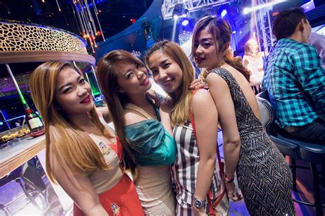 Khmer Bar Girls