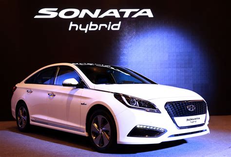 All-New Hyundai Sonata Hybrid Unveiled in Korea, Detroit Debut for US Model | Carscoops