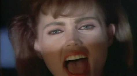 Belinda Carlisle - Heaven Is A Place On Earth, también del álbum "Heaven on Earth" de 1987 ...