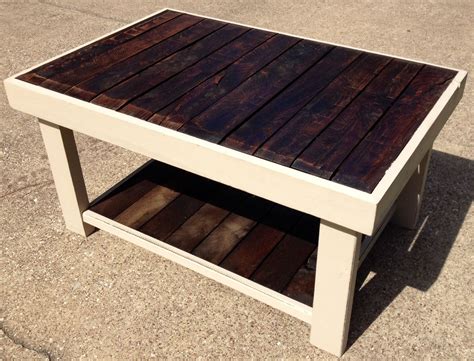 Pallet Wood Coffee Table 5/20/14 | Pallet wood coffee table, Coffee table wood, Coffee table