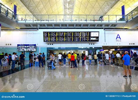 Hong Kong International Airport Terminal 1 Arrival Area Editorial ...