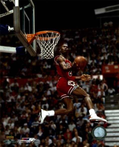 Michael Jordan Pictures: MJ on the air dunking the ball