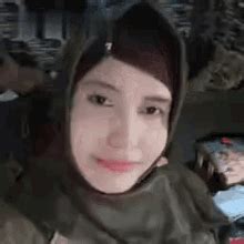 Nyanyi Lucu GIF - Nyanyi Lucu Ngakak - Discover & Share GIFs