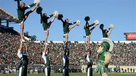 Kanye West, Meek Mill, Ducks: ESPN College Gameday’s best signs ...