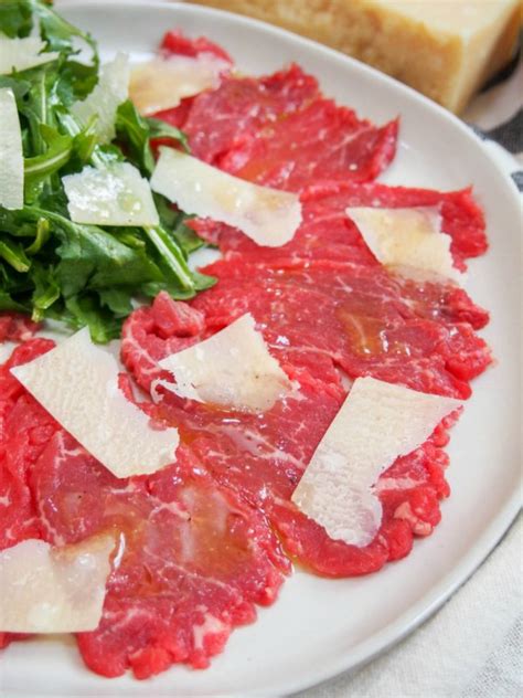 Beef carpaccio with truffle vinaigrette - Caroline's Cooking