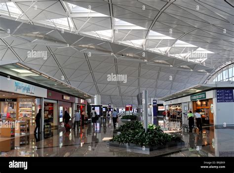 Hong kong airport departures hi-res stock photography and images - Alamy