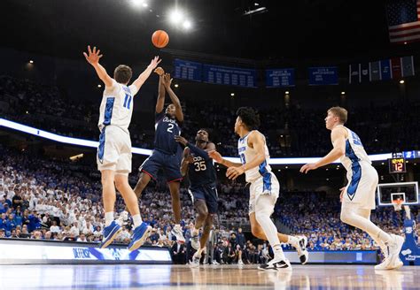 UConn men's basketball team's three losses have similar themes