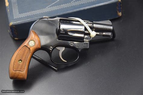 S&W MODE 38 SHROUDED HAMMER AIRWEIGHT BODYGUARD .38 SPECIAL REVOLVER 70's VINTAGE