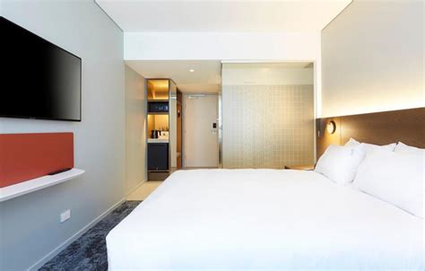 Holiday Inn Express Sydney Airport Hotel - Deals, Photos & Reviews