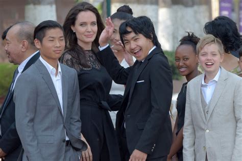 Angelina Jolie To Flee America With Her Children, Without Brad Pitt Knowing | Celebrity Insider