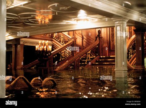 SINKING SCENE TITANIC (1997 Stock Photo, Royalty Free Image: 31090756 - Alamy