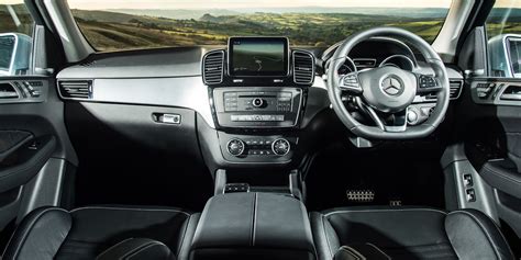 Mercedes GLE SUV (2015-2018) Interior & Infotainment | carwow