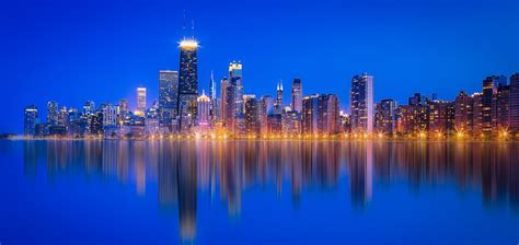 1900x900 Resolution Chicago Lake Michigan Skyscraper Reflection ...