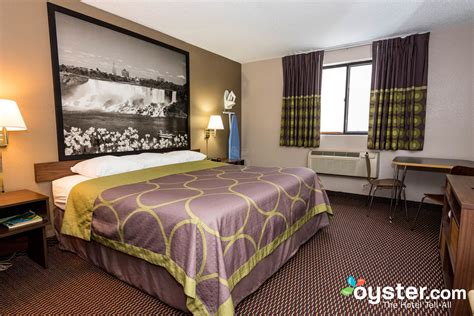 Super 8 by Wyndham Niagara Falls NY - The King Jacuzzi Suite at the Super 8 - Niagara Falls ...