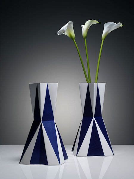 Gallery Kubista | Cubism catalogue - Vase: Vlastislav Hofman | Cubism ...