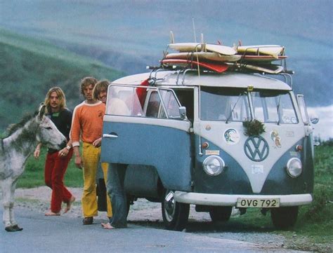 vintage surfboard collector UK: Classic surf cars and vans at the Surf Meet 9th june