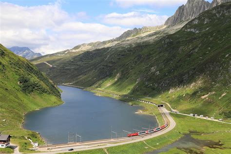 Oberalppass Foto & Bild | landschaft, bach, fluss & see, see, teich ...