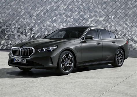 BMW 530e And 550e xDrive PHEVs to Debut on September 1