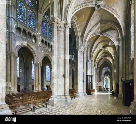 Interior of the Cathedral of Notre Dame, Chartres, France Stock Photo ...