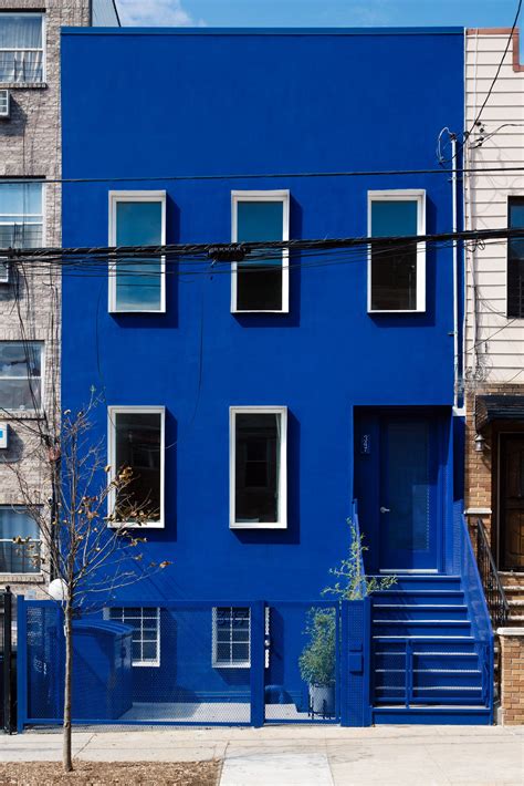 LOT Office for Architecture creates all-blue building in Bushwick ...