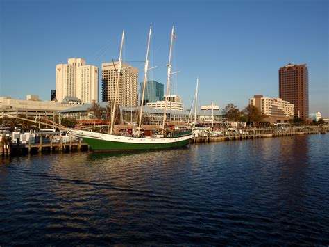 Norfolk, Virginia - Explore the Beauty