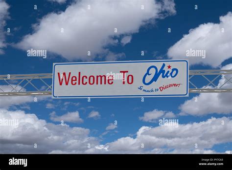 Welcome ohio sign state border hi-res stock photography and images - Alamy