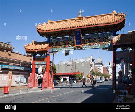 Entrance gate to Chinatown Victoria Canada Stock Photo - Alamy