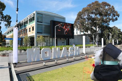 Monash University : Admission 2023, Ranking , Acceptance rate, Fees & Courses