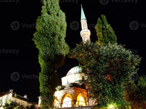 Mosque at night 11573234 Stock Photo at Vecteezy