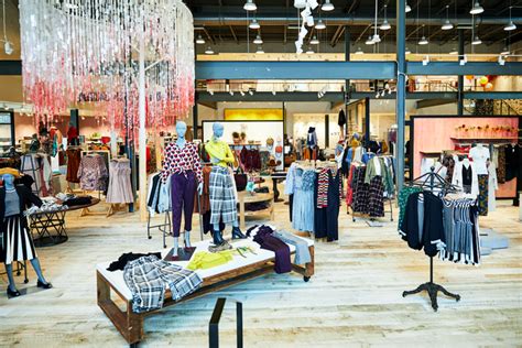 Anthropologie is launching its first-ever, plus-size clothing collection next month | PhillyVoice