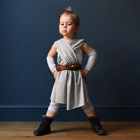 DIY SPACE COSTUMES – A STEP-BY-STEP GUIDE - LADYLANDLADYLAND Star Wars Costumes, Diy Halloween ...