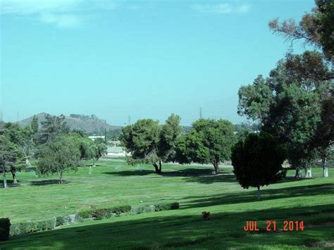 Jurupa Hills Crestmore, California 92316 in 2022 | Golf courses, California, Field