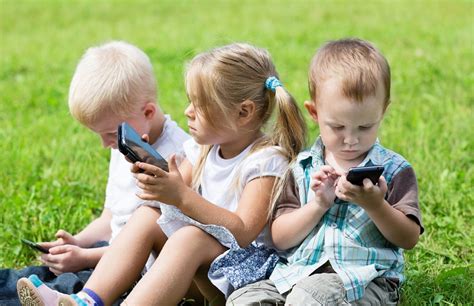 Kids Cell Phone Use Survey 2019 - Truth About Kids & Phones - SellCell ...