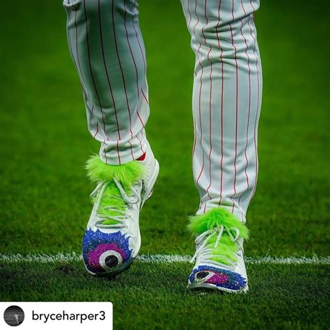 What Pros Wear: Bryce Harper's UA Harper 4 "Phabulous Phanatic" Cleats ...