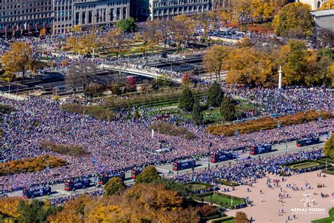 Chicago Cubs Parade 2016 - Aerial Vision Chicago Productions