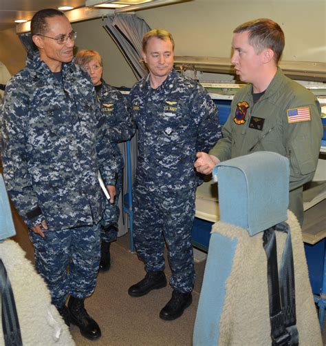 USSTRATCOM commander visits TACAMO Sailors > Tinker Air Force Base > Article Display