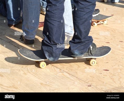 kids at skateboard play ground area park Stock Photo - Alamy