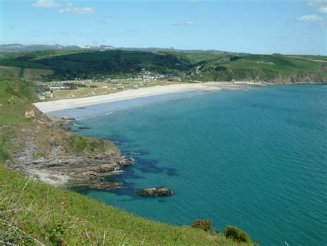 Pentewan Sands Beach | Cornwall | UK Beach Guide