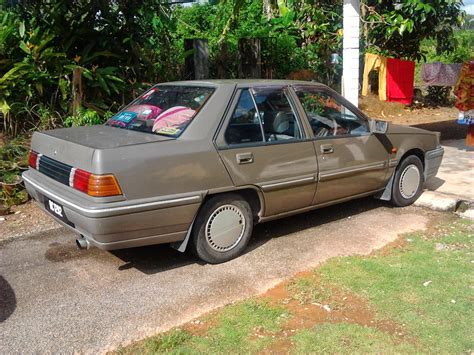 GlobalMatrix: Proton Iswara 1992 (Manual) For SALE