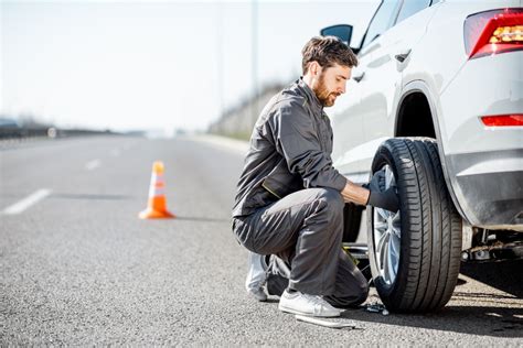 The Key Benefits of Roadside Assistance Services | Okcasa