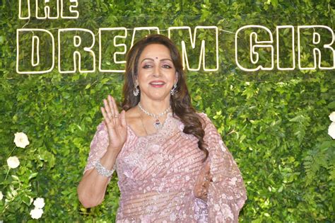 Hema Malini Birthday 2023: Jaya Bachchan is all smiles for Dream Girl ...