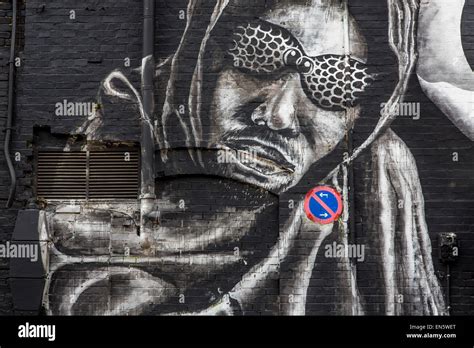 Berlin, graffiti on houses, district Friedrichshain Stock Photo - Alamy