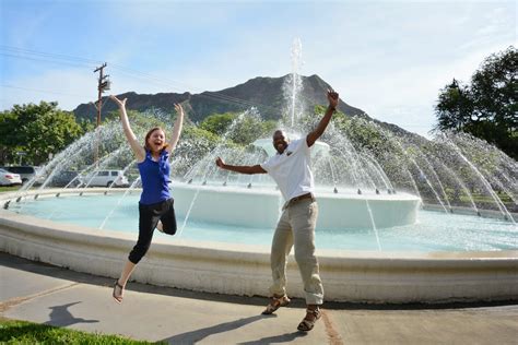 Oahu Photos: Fountain at Kapiolani Park